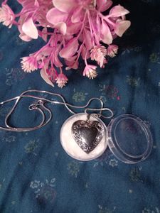 Couples Photo Chain
