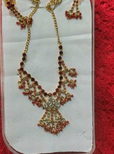 Red and Gold Jewelery Set