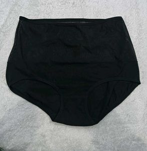 Black High-💙Waisted Briefs