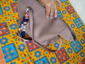 Stylish Tote Bag with Scarf Accent