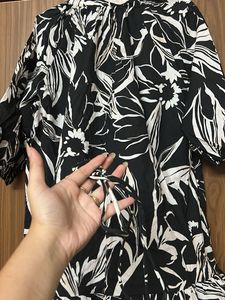 Stylish Black &amp; White h&amp;m Floral Dress