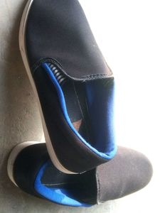 Black Slip-On Casual Shoes