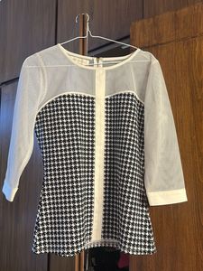 Houndstooth Print Top with Mesh Detail