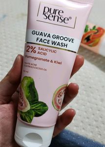 Guava Groove Face Wash