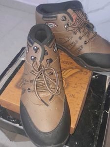Trekking Shoes
