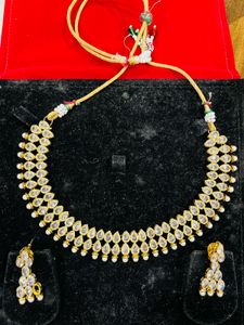 Elegant Kundan Necklace & Earring Set