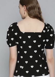 Cute Heart Print Puff Sleeve Top