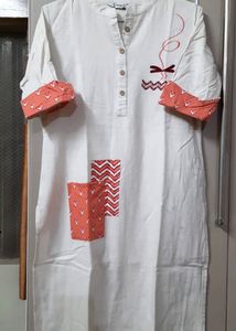 Chic White Kurta with Coral Accents
