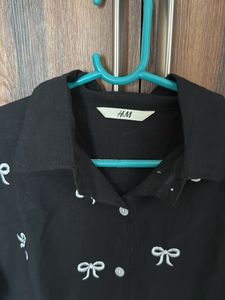 Black shirt style crop top