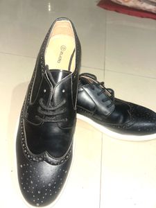 Stylish Black Oxford Shoes