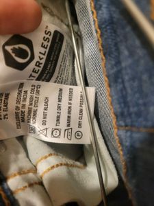 Levi's 511 Jeans - Stylish &amp; Comfortable