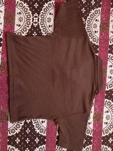 Ribbed Collared Crop Top