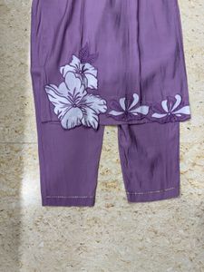 (S) Lilac Kurta Set with Floral Embroidery