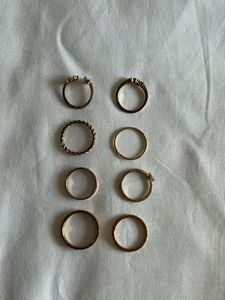 Set of 8 Elegant Gold Rings