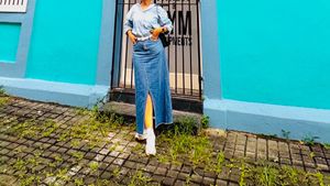 Stylish Denim Slit Maxi Skirt