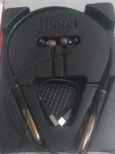 Riotel Flexible Wireless Neckband Earphones