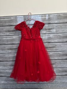 kids gown dress in very good condition