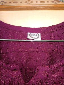 Women's Maroon Embroidered Kurta | L | Bust 32 in