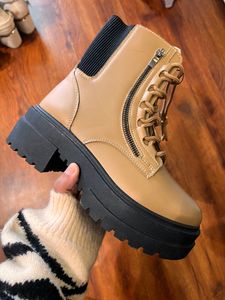 KET IMPORTA Imported Tan Colored Brand New Boots