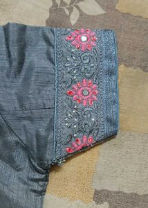 Beautiful Pink Saree with Grey Blo