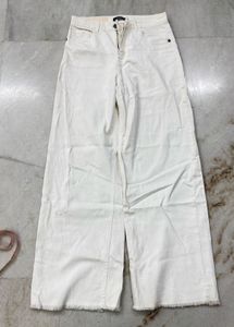 White Wide-Leg Cropped Jeans