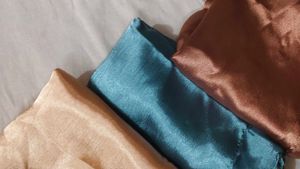 Satin stoles - Set of 3
