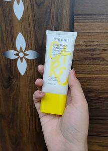 Swiss Beauty Glow Fusion Sunscreen SPF 50