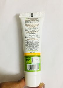 2 Mamaearth Ubtan Face Wash