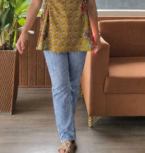 Set of 2 Women's Jeans for Sale