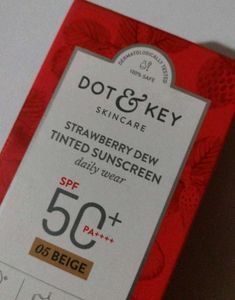 Dot &amp; Key Tinted Sunscreen beige 05