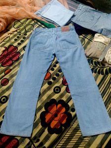 Levi's Light Wash wide leg Jeans