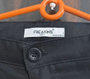 Freakins Black Cargo Pants size Small 28 waist