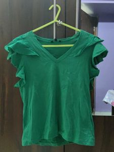 Offer !!🔥 V-Neck Ruffle Sleeve Top