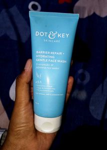 DOT &amp; KEY Barrier Repair Face Wash