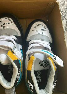 Trendy Kids Sneakers with Lights