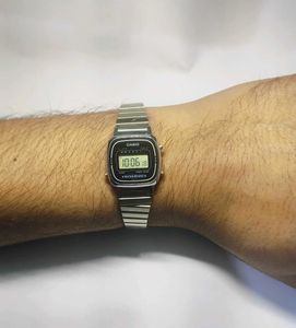 Casio Women Vintage LA670WGA-1DF watch