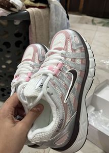 Nike Sneakers - Pink &amp; Silver