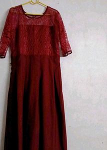 Elegant Lace Detail Maxi Dress