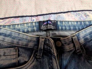 Stylish Washed Blue Jeans - Mast And Harbour