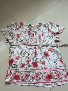 Floral Print V-Neck Blouse