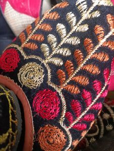 Embroidered Juttis/Mojaris