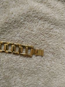 Elegant Gold Tone Women's Watch