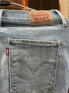 Levi's Light Wash Jeans