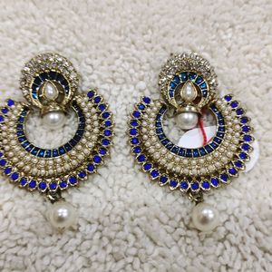 Pearl earings