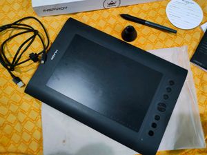 Huion H610proV2 Only 1 yr old pen tablet for comp