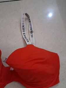 32DDD Victoria's Secret Red Bra