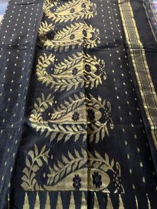 Elegant Black &amp; Gold Saree