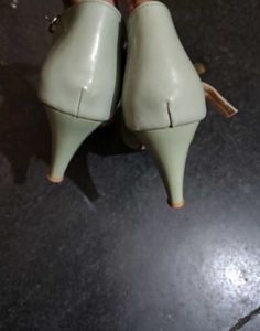 Elegant Women's Heels