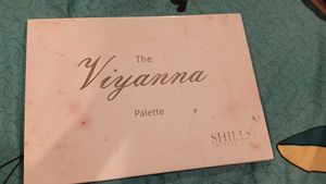 The Viyanna Palette by SHILLS Professional