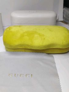 Gucci Eyeglasses - Clear Lenses